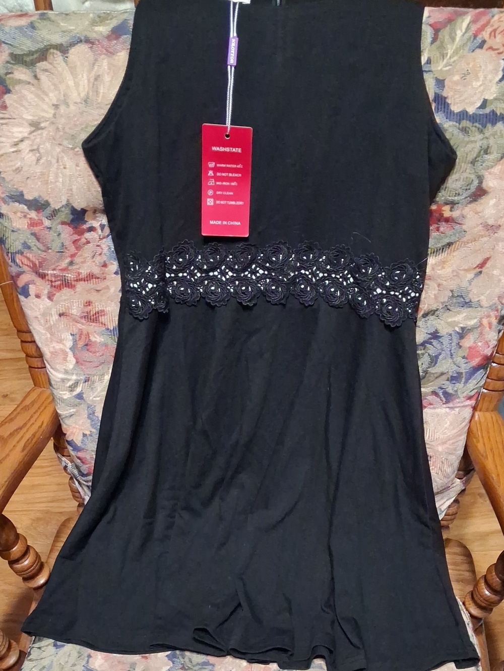 Sleeveless Black Lace-Waist Girls Dress